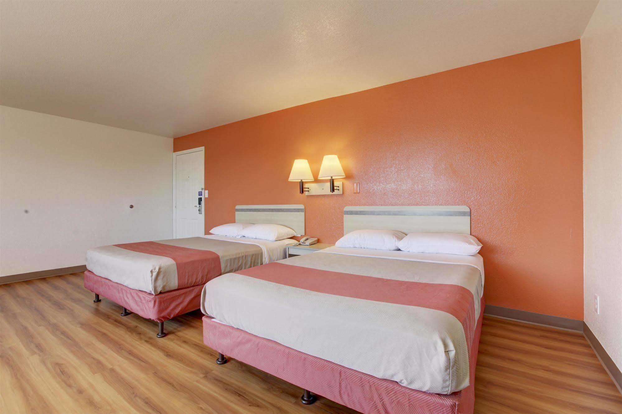 Motel 6-Bellflower, Ca - Los Angeles 외부 사진